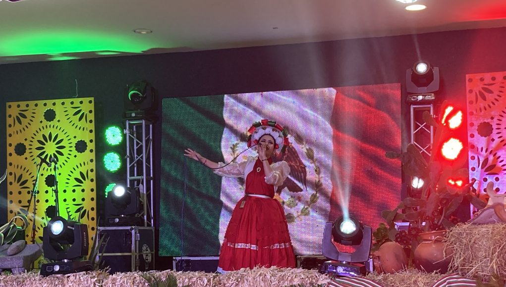 Conmemoran CCXXI aniversario del inicio de la Independencia de México (3)