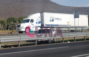 Muere uno en percance en la Ferderal 57 a la altura de La Alameda