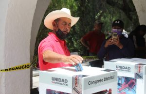 Acarreos, coacción del voto e intervención política sale a relucir en elección interna de Morena