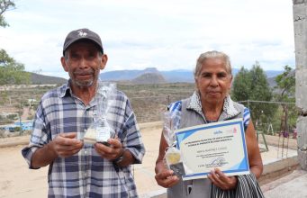 Instruyen a emprendedores a crear y comercializar jabones artesanales