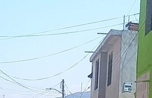 Hombre es apuñalado al intentar frustrar un robo a comercio; murió en el hospital