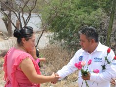 Reconoce Rómulo García Cabrera a todas las madres de familia en su día