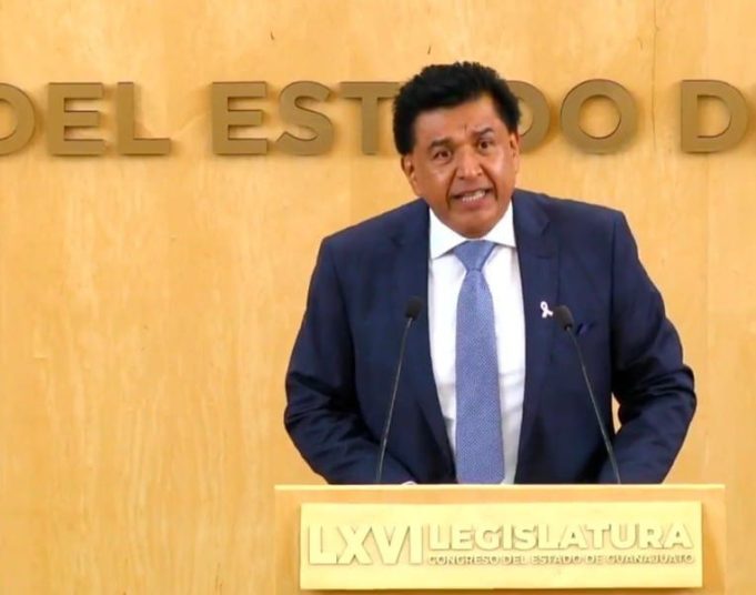 Presentan iniciativa de reforma a la Ley del Trabajo de los Servidores Públicos
