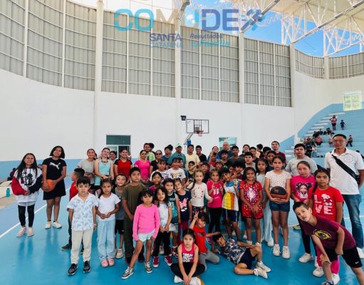 Alcalde santacatarinense reconoce a basquetbolistas participantes en torneo nacional