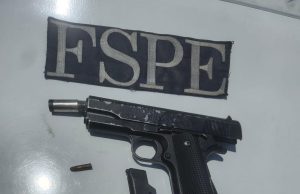 Estatales detienen a un par de sujetos; aseguran armas y sustancias ilícitas